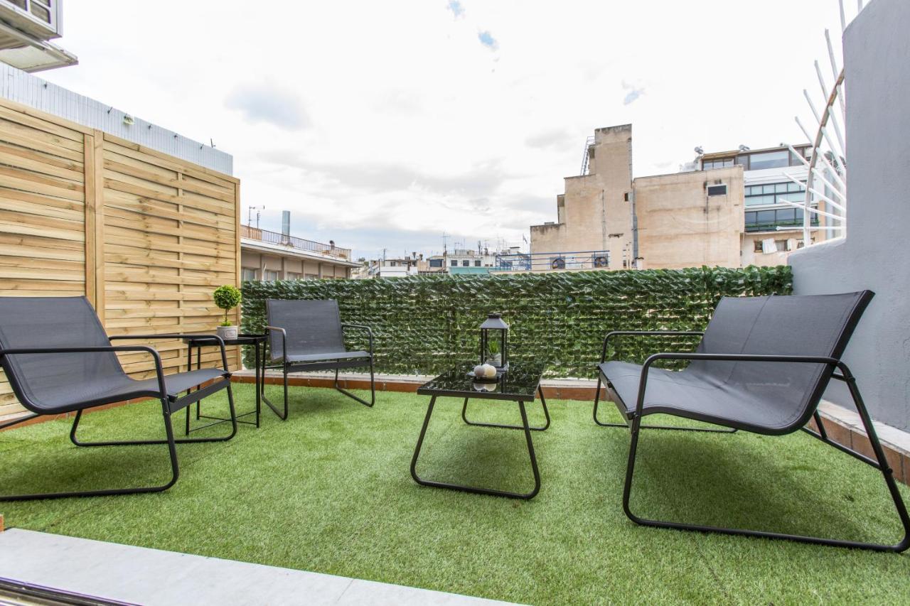 Raise Comfy In The Heart Of Athen