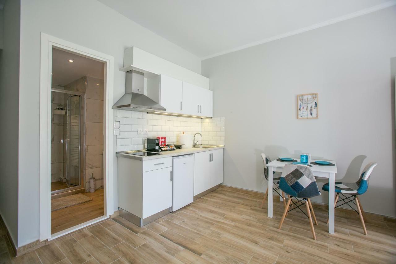 Raise Comfy In The Heart Of Apartment Athen